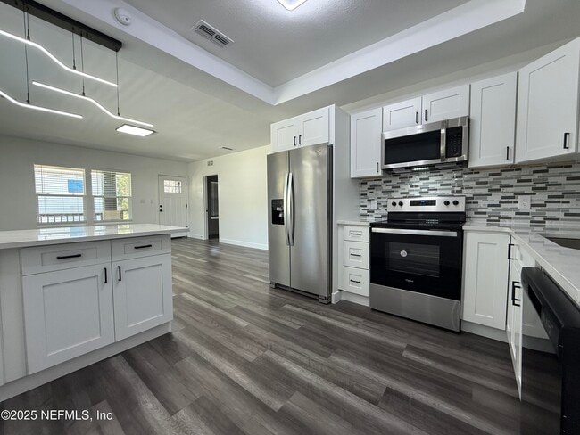 823 Madison St in Palatka, FL - Foto de edificio - Building Photo