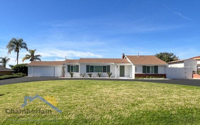 4033 Skyline Rd in Carlsbad, CA - Building Photo - Building Photo