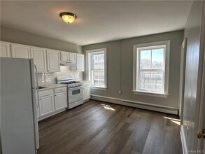89 Broadway in Newburgh, NY - Building Photo - Building Photo