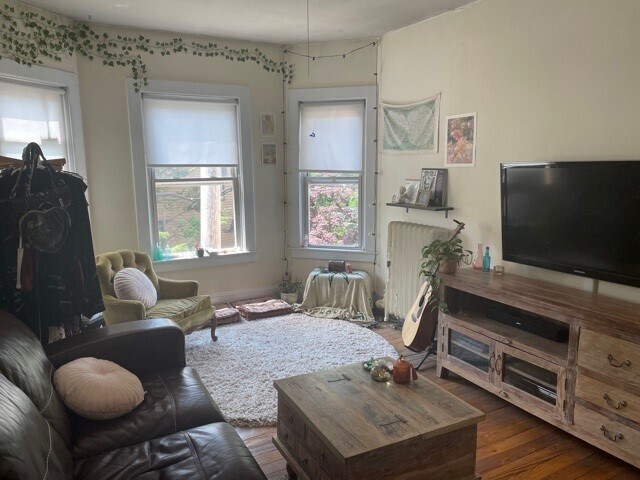 27 Forest St, Unit 1 in Cambridge, MA - Building Photo