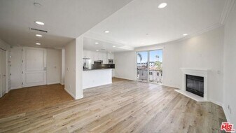9401 Alcott St in Los Angeles, CA - Building Photo