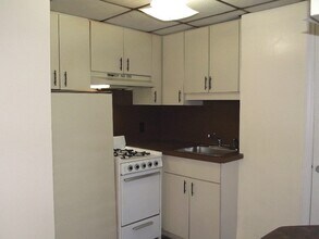 924 Beacon St in Boston, MA - Building Photo - Building Photo