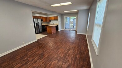 213 N Pecan St in Douglass, KS - Building Photo - Building Photo