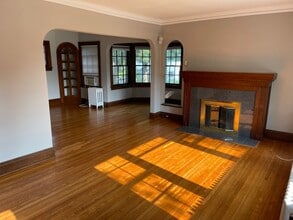 202 Russell Ave S in Minneapolis, MN - Building Photo - Building Photo