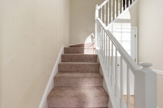 5456 Summer Crescent in Virginia Beach, VA - Building Photo - Building Photo