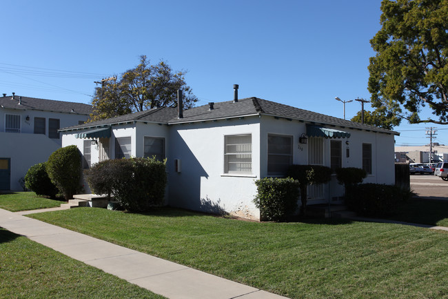 260-266 Church Ave in Chula Vista, CA - Building Photo - Building Photo