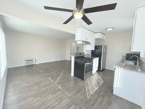 13704 Franklin St in Whittier, CA - Foto de edificio - Building Photo