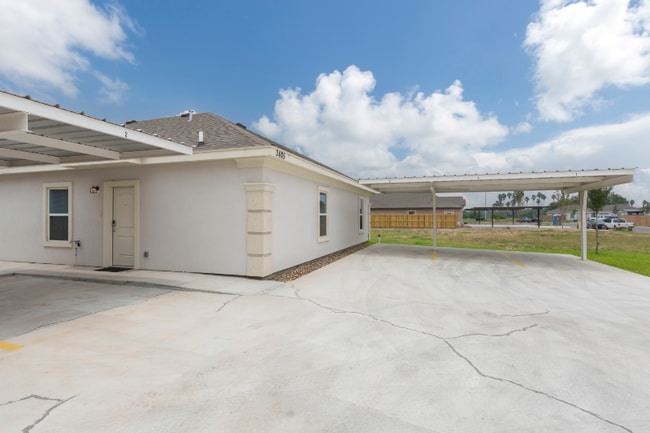 3405 E Zinnia Ave in Alton, TX - Building Photo - Building Photo