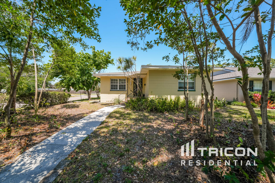 4259 3rd Ave S in St. Petersburg, FL - Building Photo