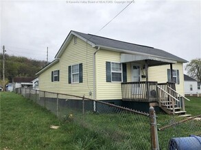 2106 6th Ave in Charleston, WV - Building Photo - Building Photo