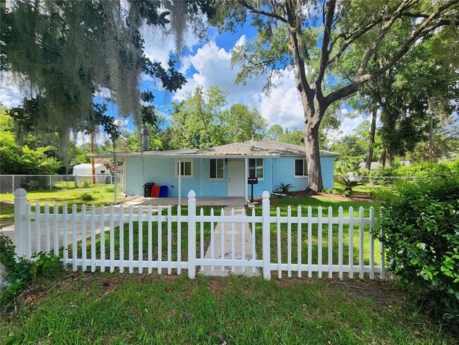 property at 1014 NE 10th Pl