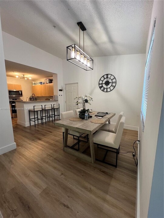 2440 E Preserve Way, Unit 301 in Miramar, FL - Building Photo