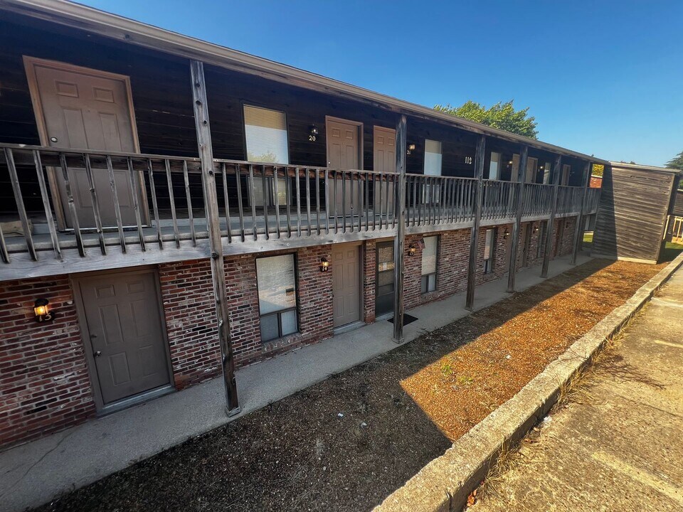 Lakeside Apartments in Jefferson City, MO - Building Photo