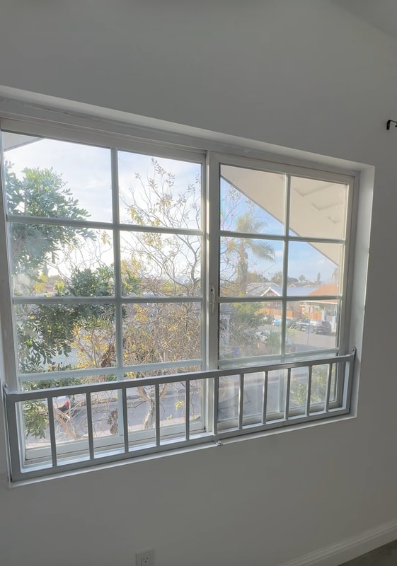 1254 W 41st Pl in Los Angeles, CA - Foto de edificio - Building Photo