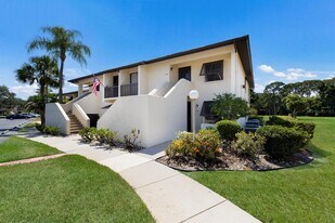 4564 Longwater Chase in Sarasota, FL - Building Photo