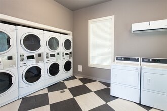 11641 Leopard St in Corpus Christi, TX - Building Photo - Building Photo