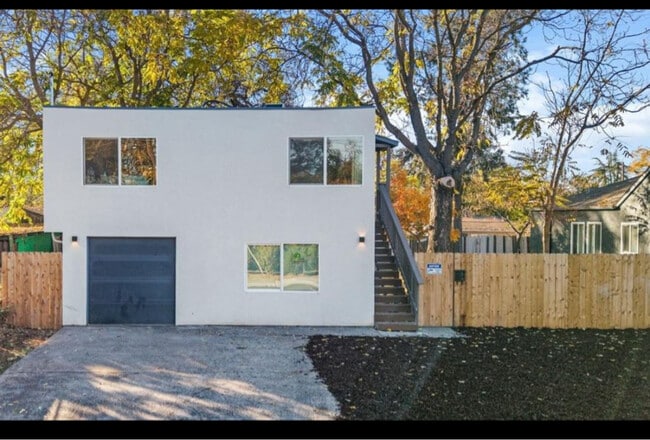 3175 High St in Sacramento, CA - Building Photo - Building Photo