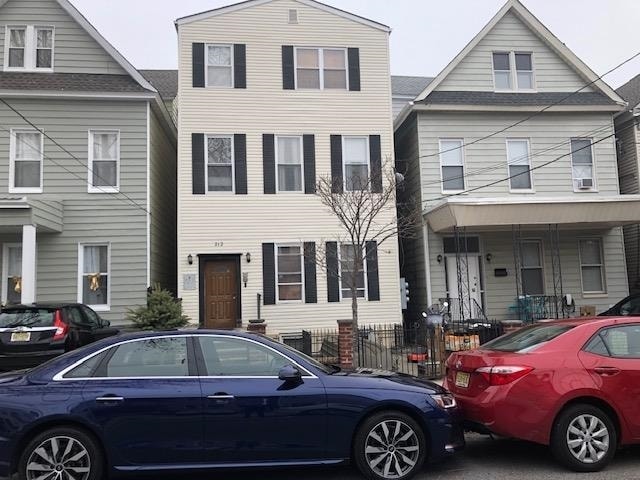212 Dodd St, Unit 2