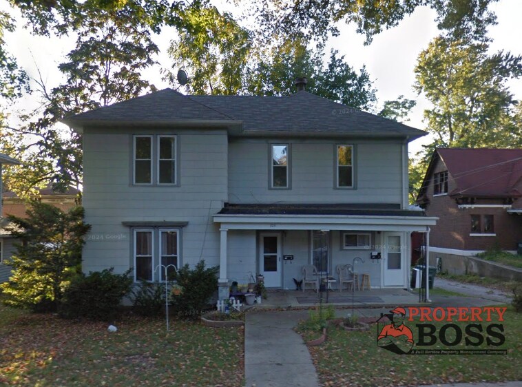 253-1 IN-2 in Valparaiso, IN - Building Photo