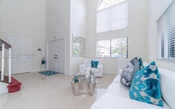 16588 SW 44th St in Miami, FL - Building Photo - Building Photo