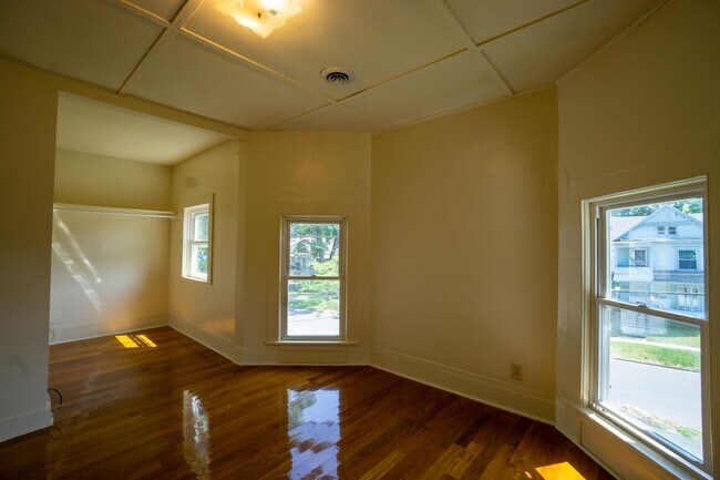 556 Columbus Ave in Syracuse, NY - Building Photo - Building Photo