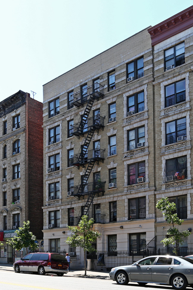 502 W 135th St in New York, NY - Building Photo - Building Photo