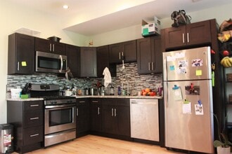 317 6th S St, Unit 3F in Philadelphia, PA - Building Photo - Building Photo