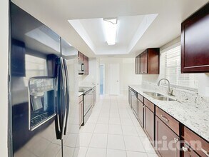 107 Cinnamon Dr in Orlando, FL - Foto de edificio - Building Photo