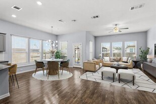 1440 Morning View Rd in Andice, TX - Building Photo