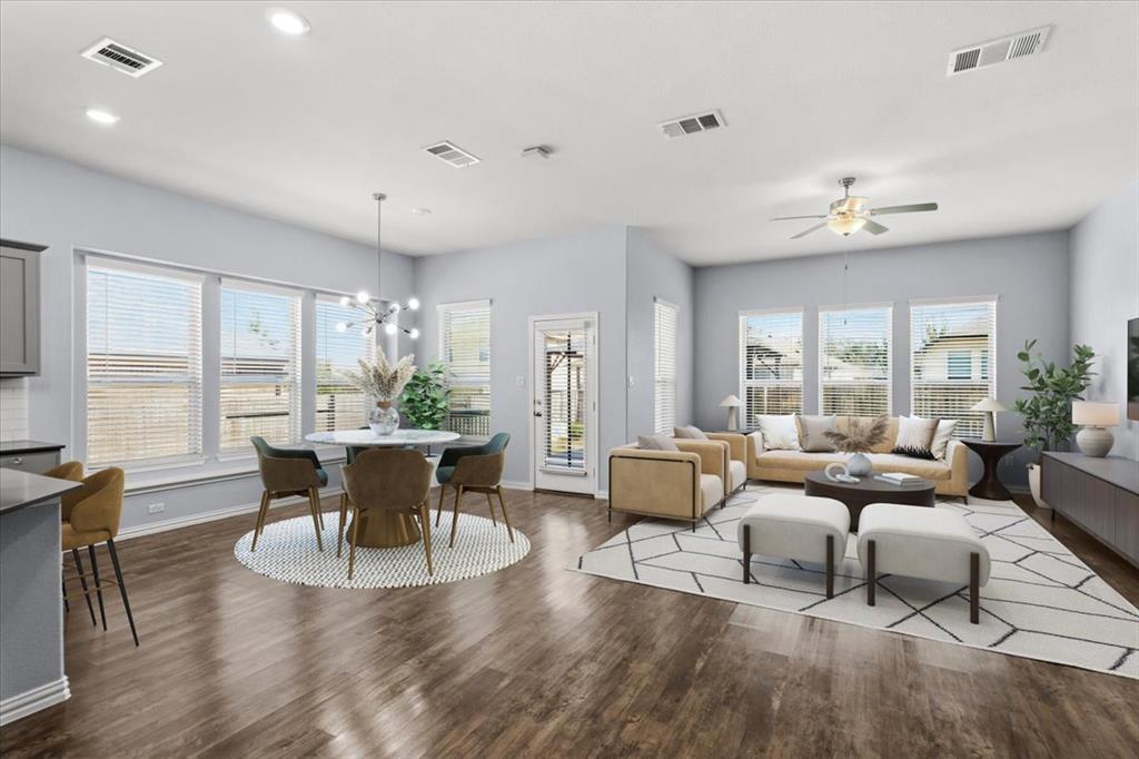 1440 Morning View Rd in Andice, TX - Building Photo