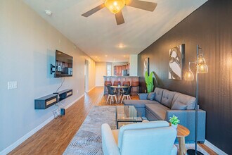 1275 E University Dr in Tempe, AZ - Building Photo - Building Photo