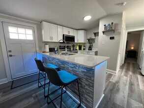 5275 Cartier Dr in Pensacola, FL - Building Photo - Building Photo