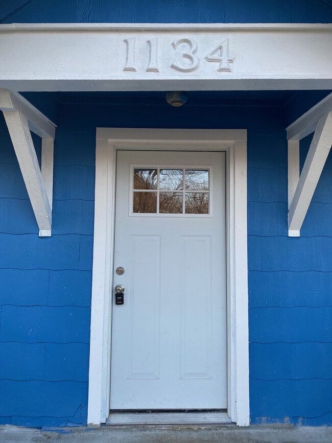 property at 1134 S Haden St