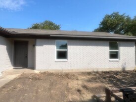 721 Cheyenne Trail in Hewitt, TX - Building Photo