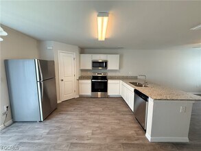 324 NW 3rd Ln in Cape Coral, FL - Building Photo - Building Photo