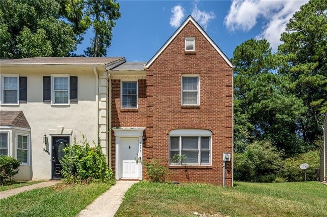 property at 2928 Governors Ct