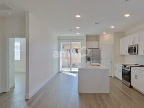 905 English Primrose St in Henderson, NV - Building Photo - Building Photo