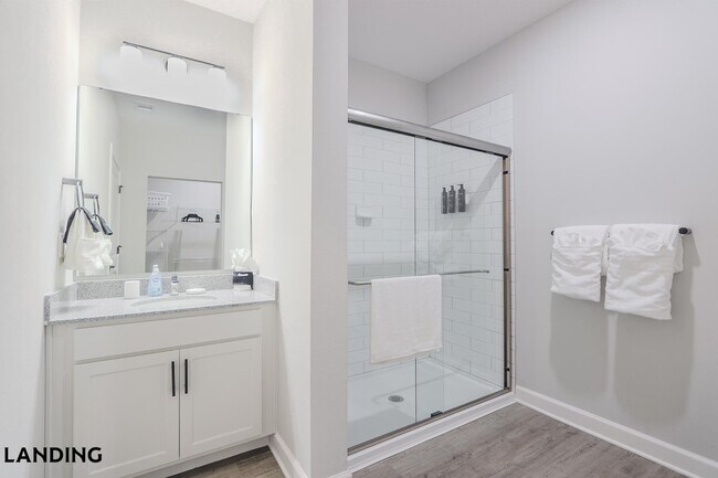 5001 Willowgate Loop in Tice, FL - Foto de edificio - Building Photo