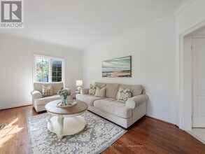 8 Tivoli Ave in Richmond Hill, ON - Building Photo - Building Photo