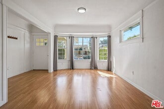 2041 W 31st St in Los Angeles, CA - Building Photo - Building Photo