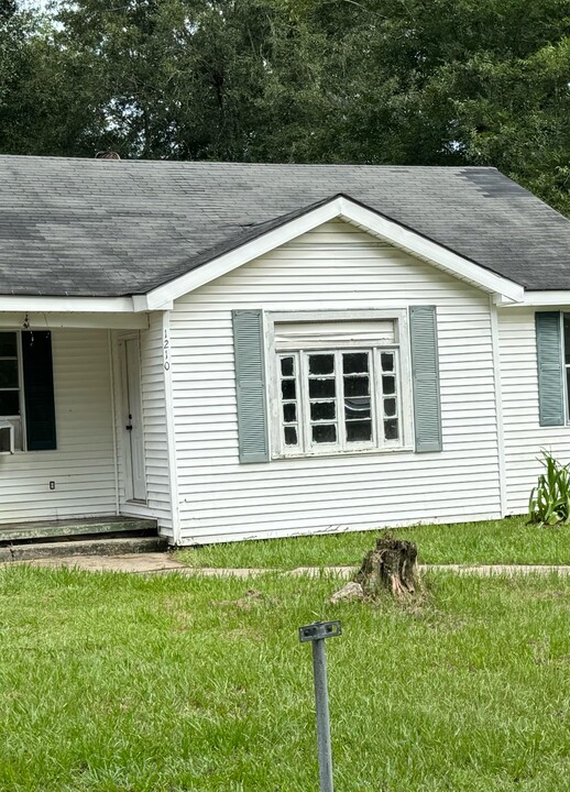 1210 Main St in Bogalusa, LA - Building Photo