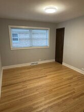 7712 Sunnyside Ave in Norridge, IL - Building Photo - Building Photo