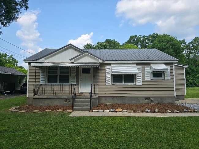 property at 613 Hill St
