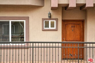 5241 Colodny Dr in Agoura Hills, CA - Building Photo - Building Photo