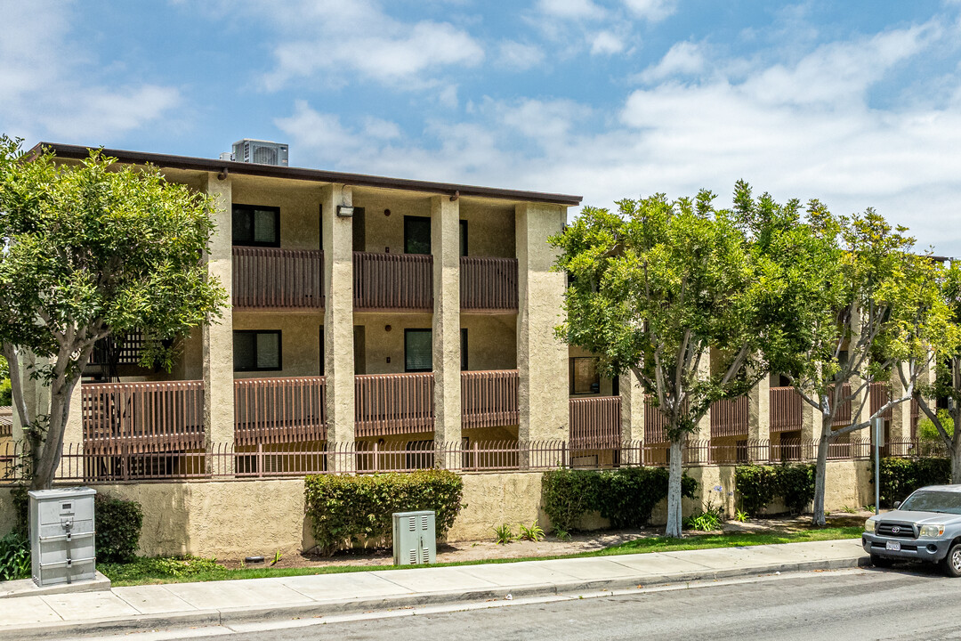 Northview Condos in Signal Hill, CA - Foto de edificio