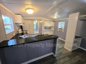 12 Anne Cir in Bellview, FL - Building Photo - Building Photo