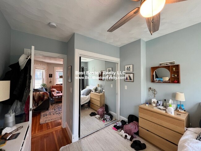 305 Highland Ave, Unit 3 in Somerville, MA - Building Photo - Building Photo