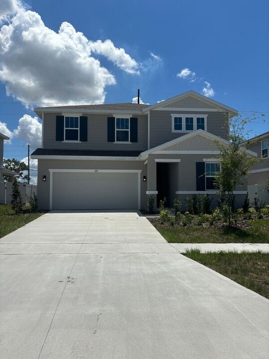 236 Hilltop Bloom Lp in Haines City, FL - Foto de edificio