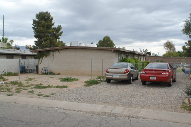 2750-2760 N Fair Oaks Ave in Tucson, AZ - Foto de edificio - Building Photo