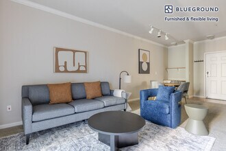 700 Agnew Rd in Santa Clara, CA - Building Photo - Building Photo